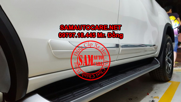 Nẹp Trang Trí Thân Xe Toyota Fortuner 2017