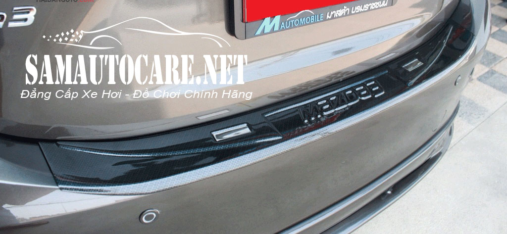 Nẹp Cốp Sau Chống Trầy Carbon Mazda 3 2015