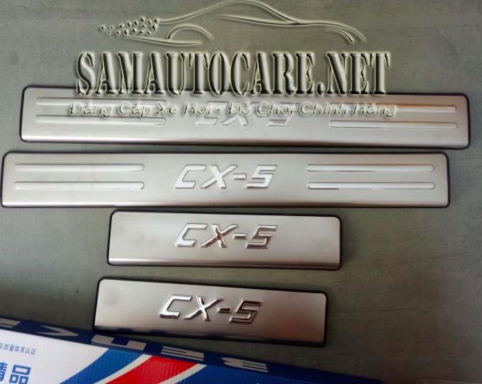 Ốp Bậc Cửa Inox Xe Mazda CX5