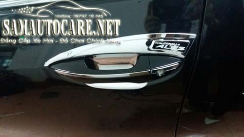 Lót Tay Nắm Cửa New Corolla Altis