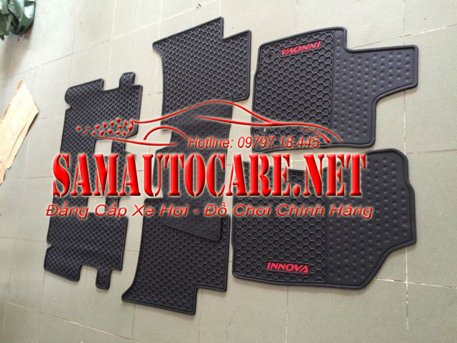 Thảm Lót Sàn 3D Theo Xe Innova 2017