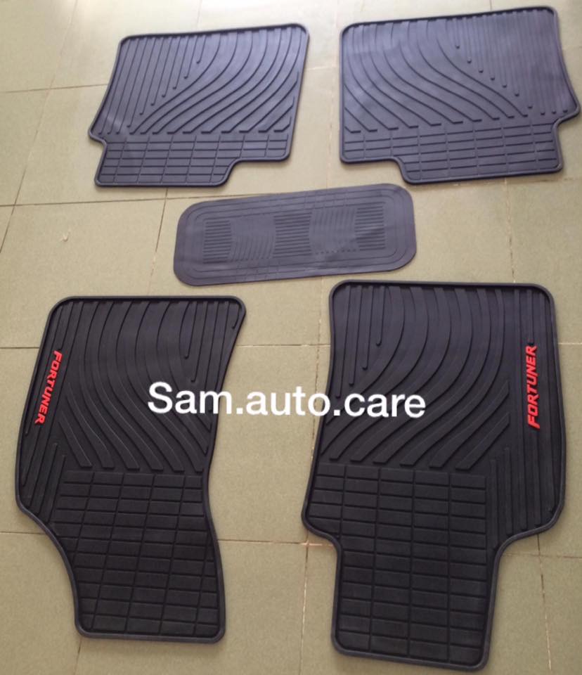 Thảm Lót Sàn 3D Theo Xe Fortuner