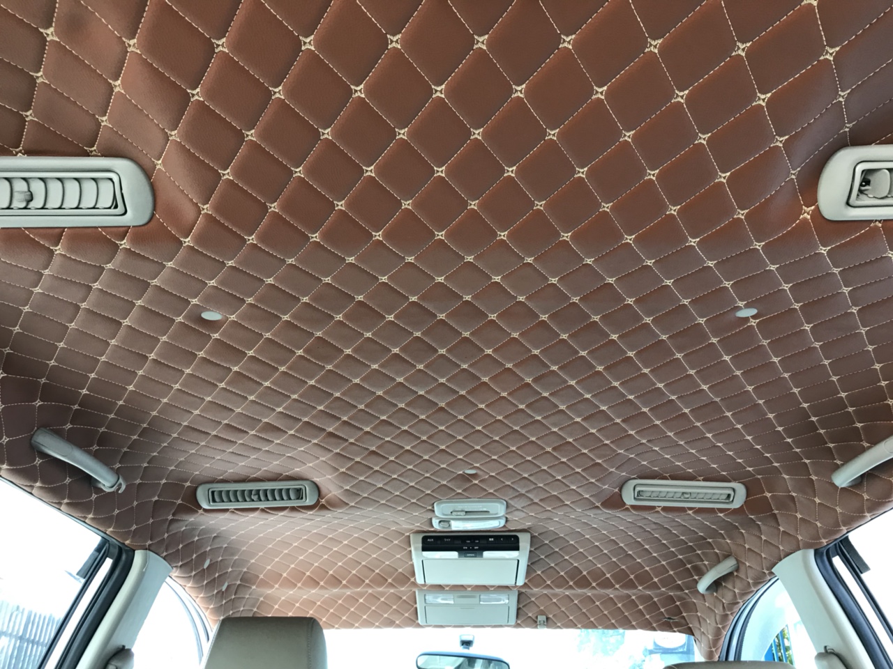 Bọc La Phông Trần 5d Innova