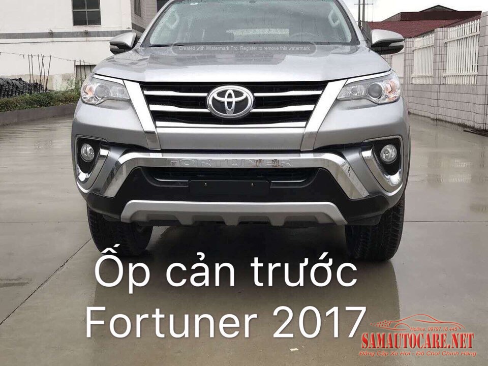 Ốp Cản Trước  Sau Xe Fortuner 2017