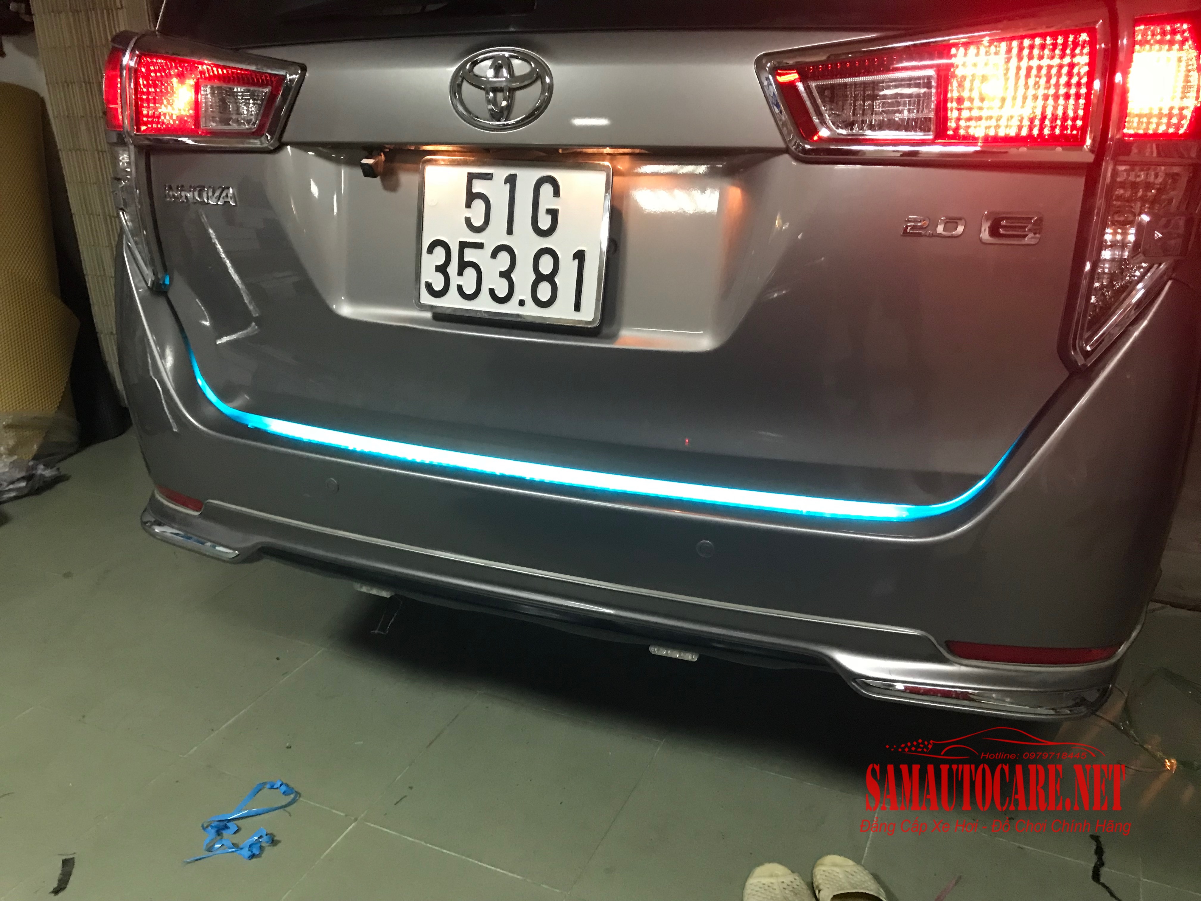 Led Cốp Xi Nhan Innova 2017