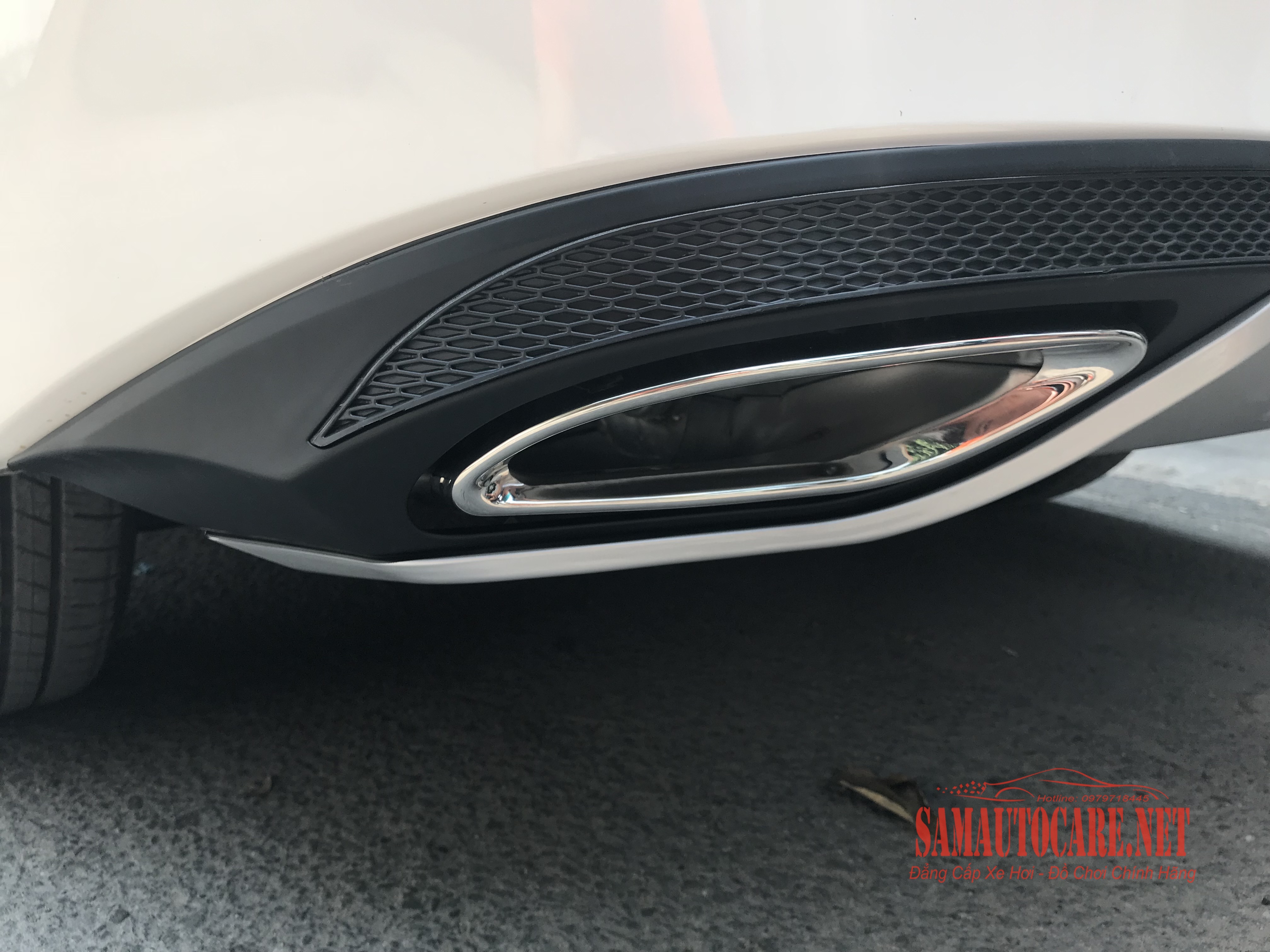 Lip Chia Pô Mazda 3 Kiểu Mec