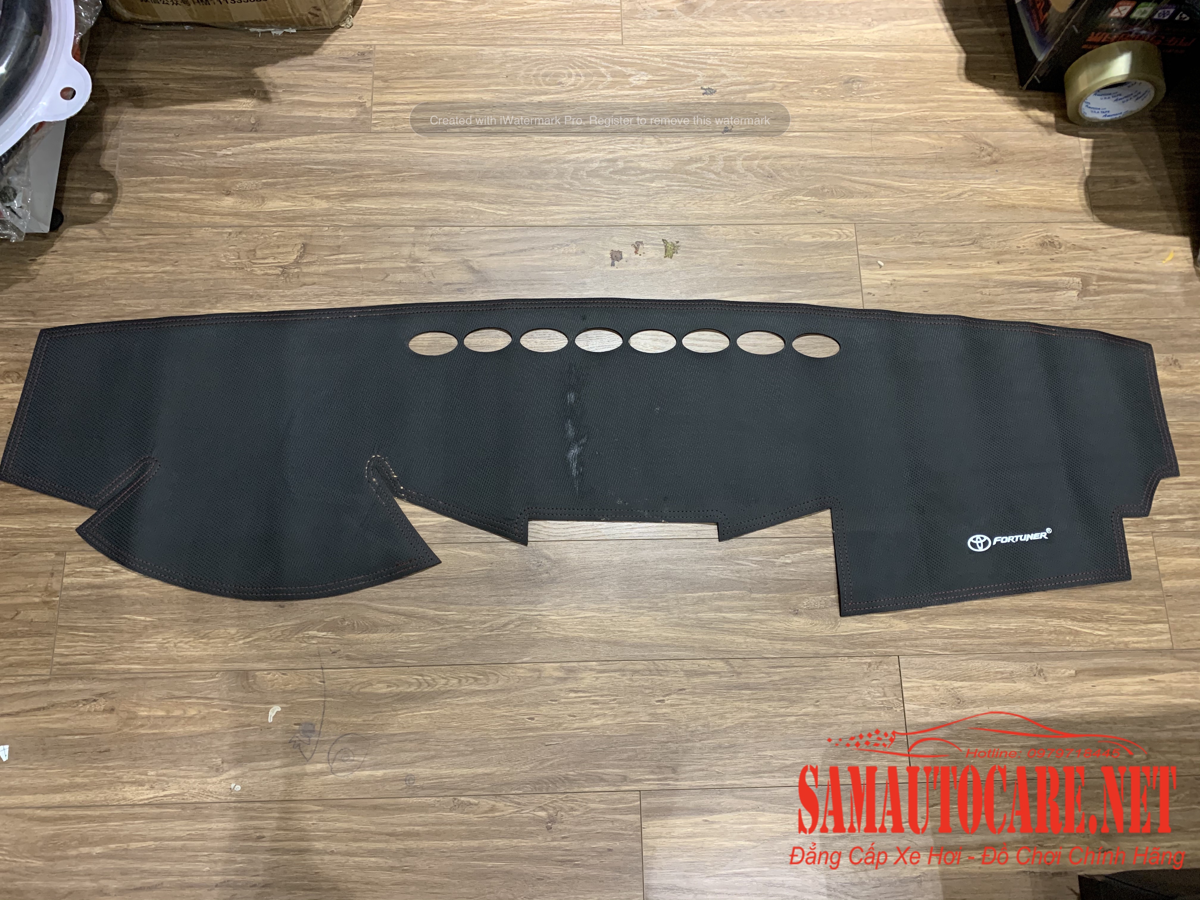 Thảm Taplo Da Carbon Toyota Fortuner