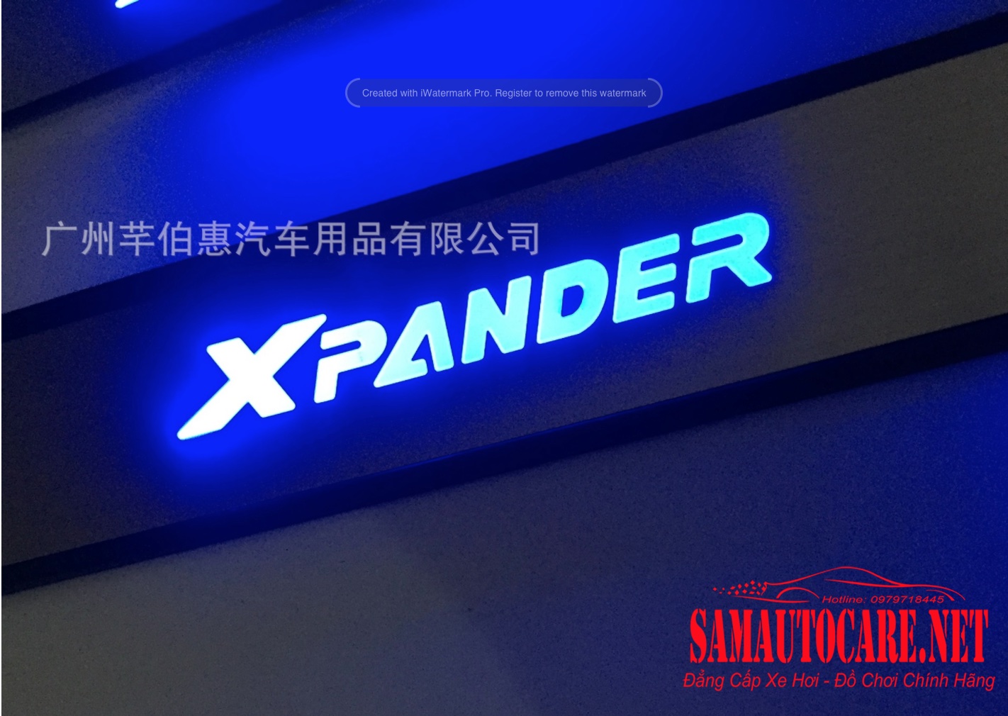 Nẹp Bước Chân Có Đèn Xpander