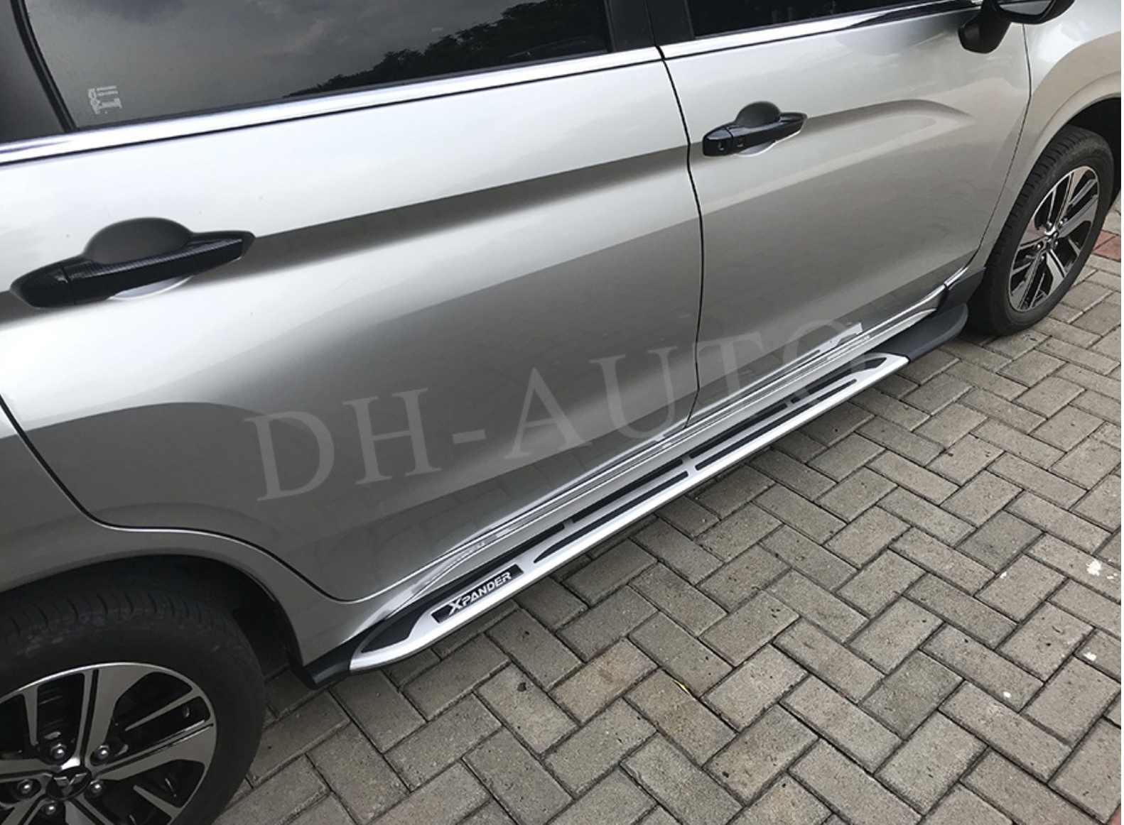 Bậc Bước Chân Xpander