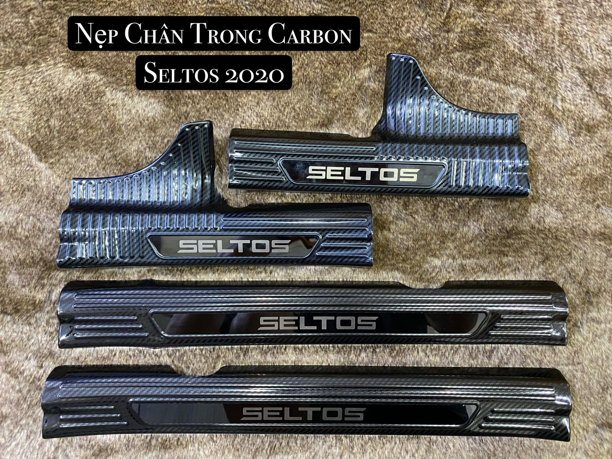 Nẹp Bước Chân Kia Seltos Carbon