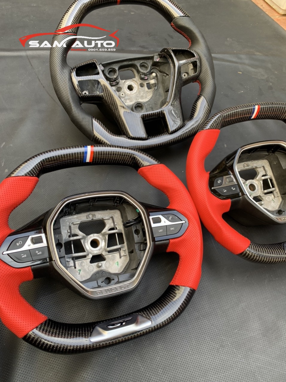 Vô Lăng Carbon Fiber Tại TPHCM