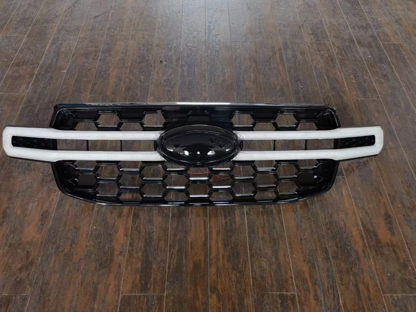Mặt Calang Có Led Cho Ford Everest - Ranger 2023