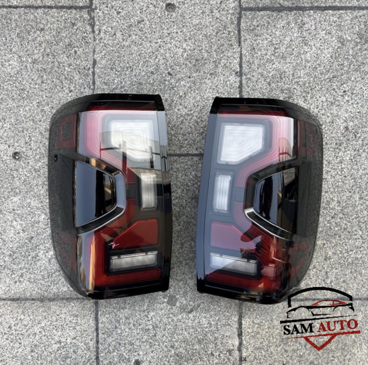 đèn Hậu Ford Ranger 2023