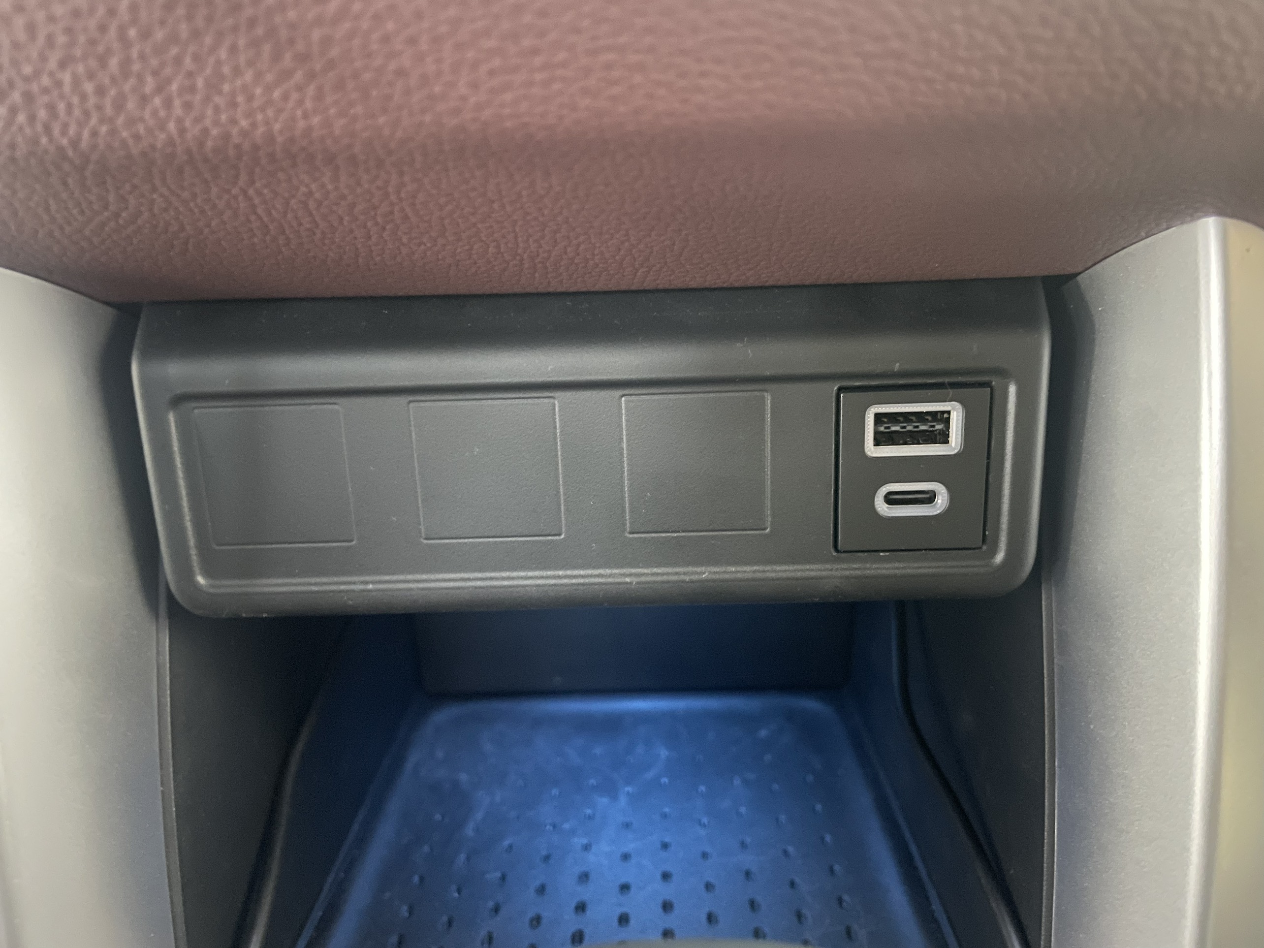 Cáp Sạc Usb Cho Toyota Cross