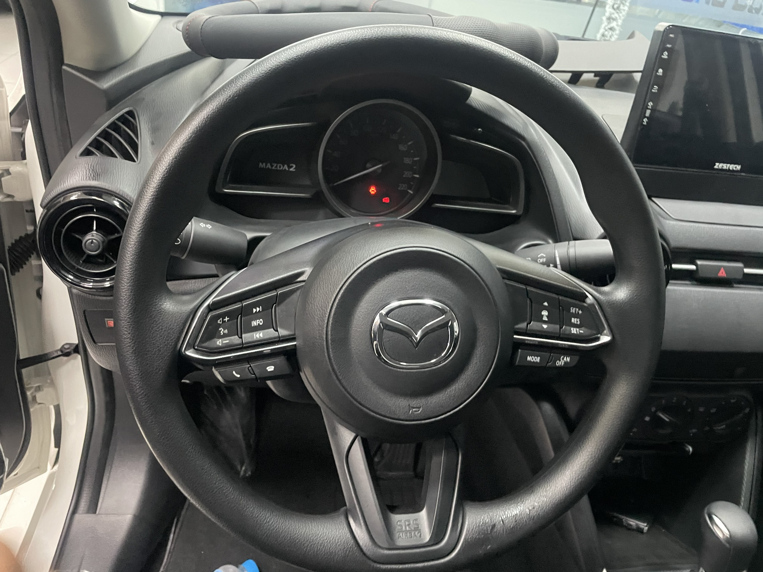Cụm Phím Media Và Cruise Control Cho Mazda 2