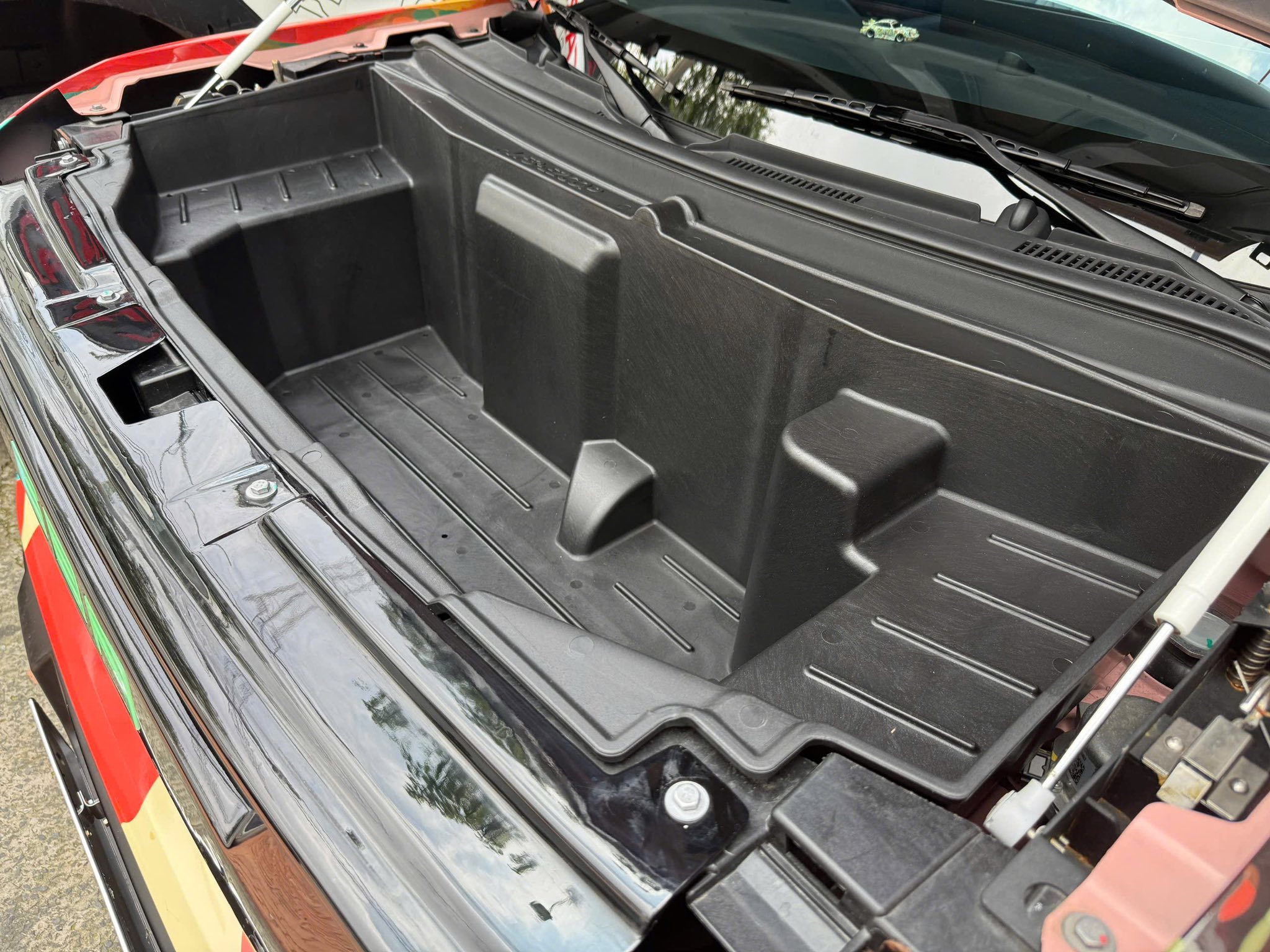 Cốp Cơ Ezcop 90L Cho Vinfast VF3 